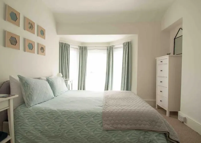 Ty Glas, Fishguard, Ideal For Beach, Coastal Path And Town!