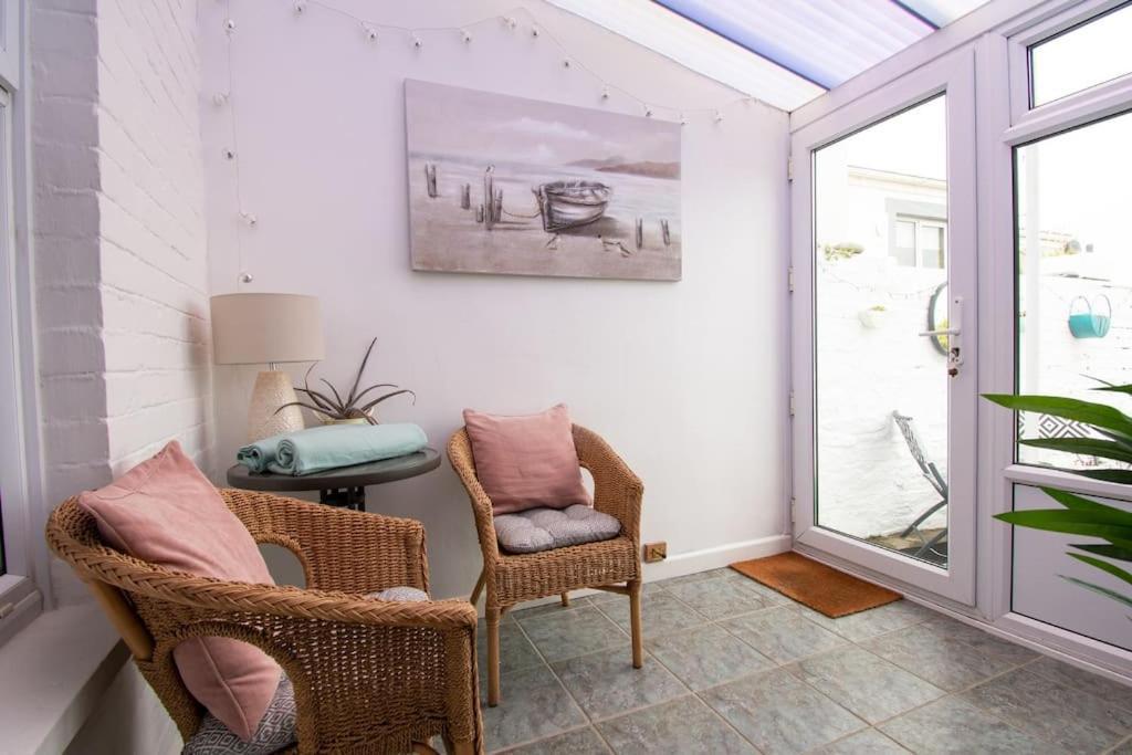 Ty Glas, Fishguard, Ideal For Beach, Coastal Path And Town! Fishguard